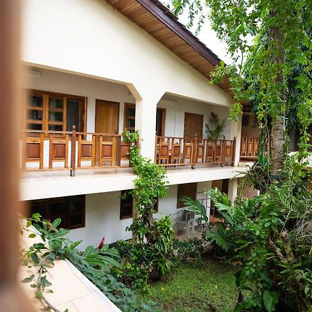 Esther'S Hotel Akra Zewnętrze zdjęcie