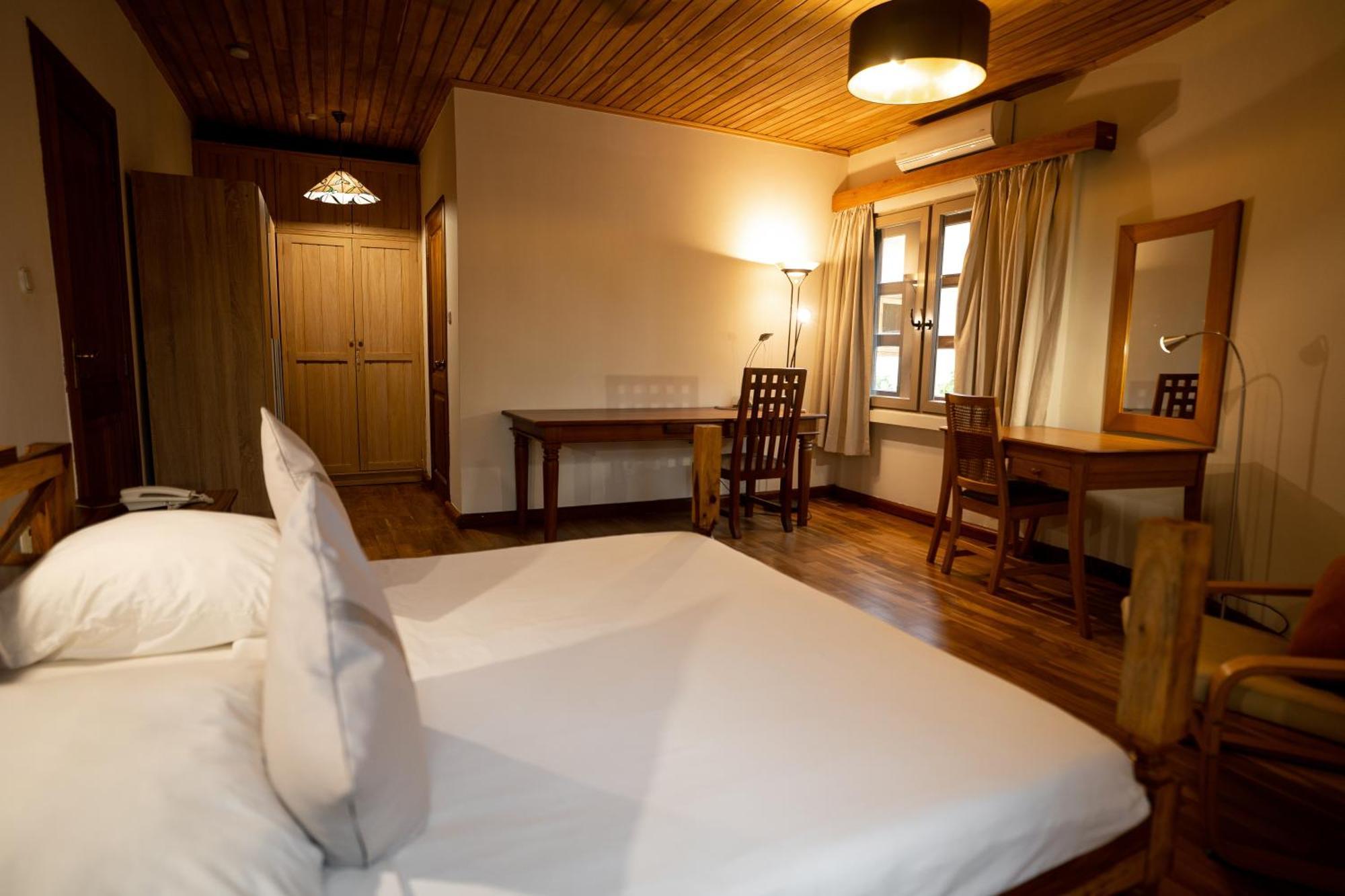 Esther'S Hotel Akra Zewnętrze zdjęcie