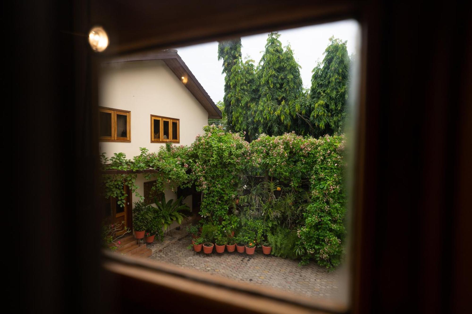 Esther'S Hotel Akra Zewnętrze zdjęcie