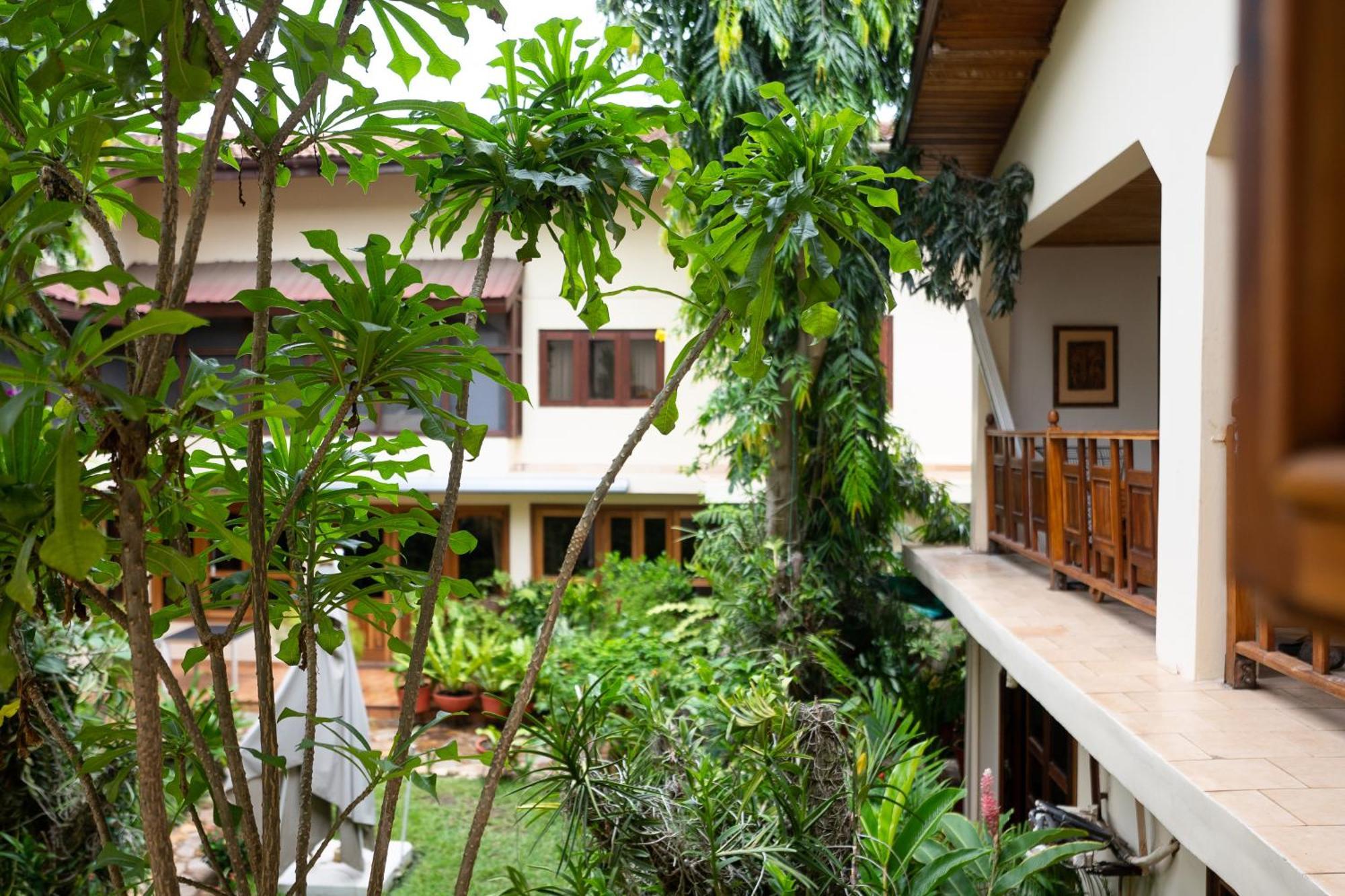 Esther'S Hotel Akra Zewnętrze zdjęcie