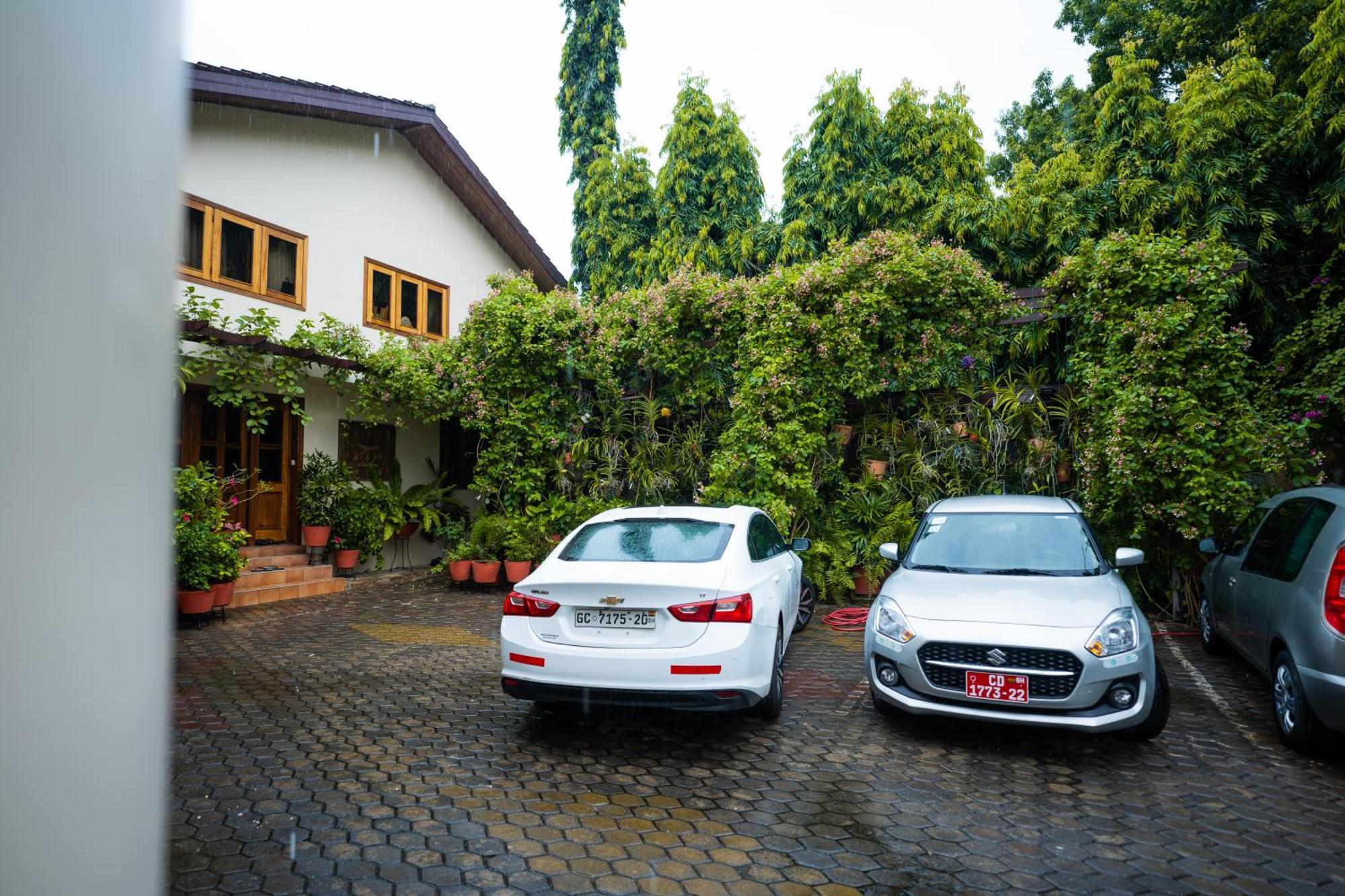 Esther'S Hotel Akra Zewnętrze zdjęcie