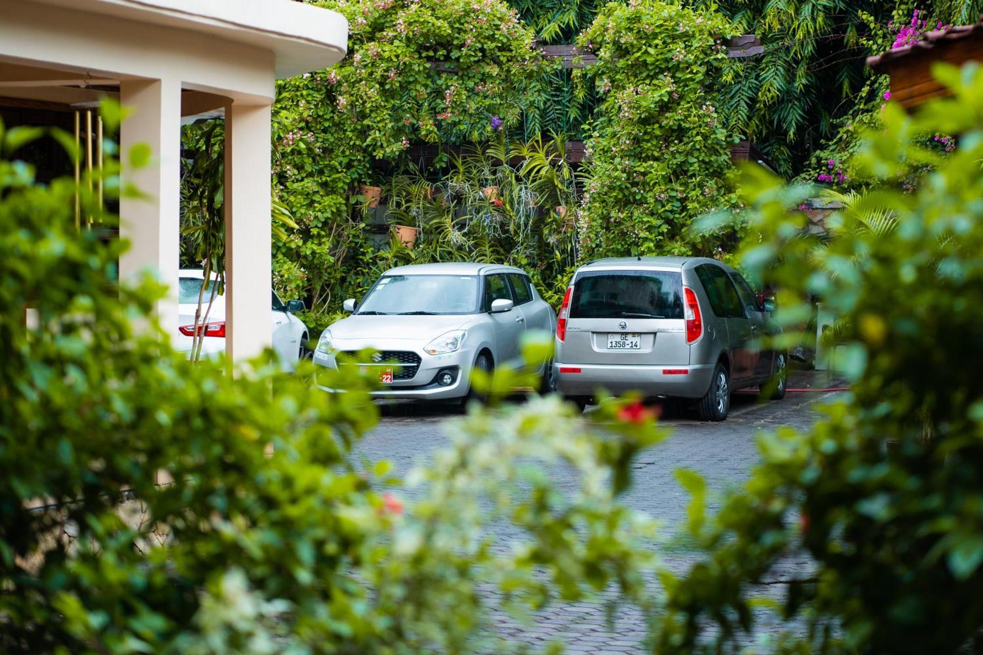 Esther'S Hotel Akra Zewnętrze zdjęcie